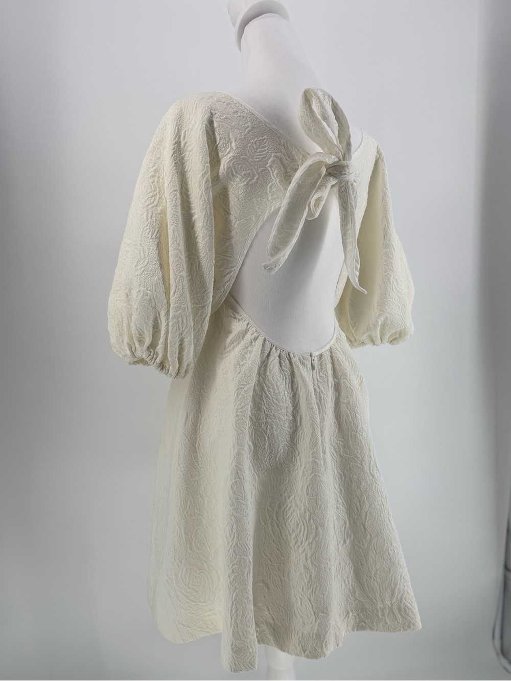 Choosy,‎ Ivory Textured Puff-Sleeve Mini Dress, Size 0